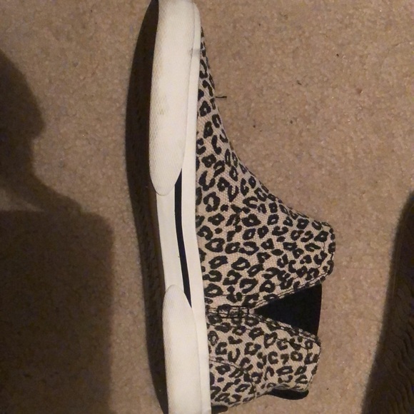 Sperry booties- slip on, canvas fabric, animal print - Picture 4 of 7